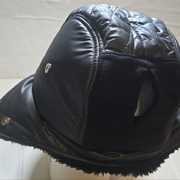 lululemon athletica Black Quilted Hat - Picture 6 of 8